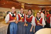 Nach zehn Jahren waren wir am 18. September 2016 zum zweiten Mal beim Trachten- und Schützenzug des Oktoberfests im Einsatz. Auf dem Weg dorthin gab es ein Ständchen beim Hotel Lärchenhof in Erpfendorf.